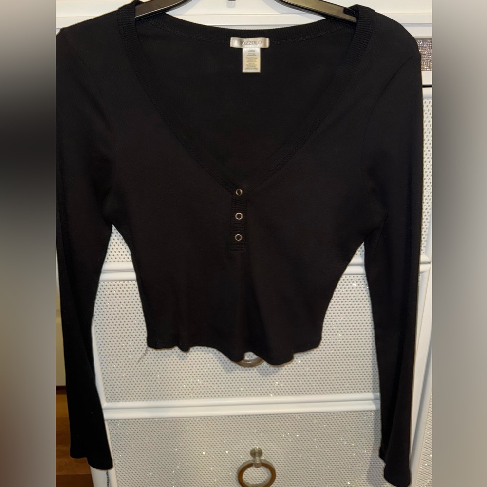 Black Long Sleeve V-Neck Top